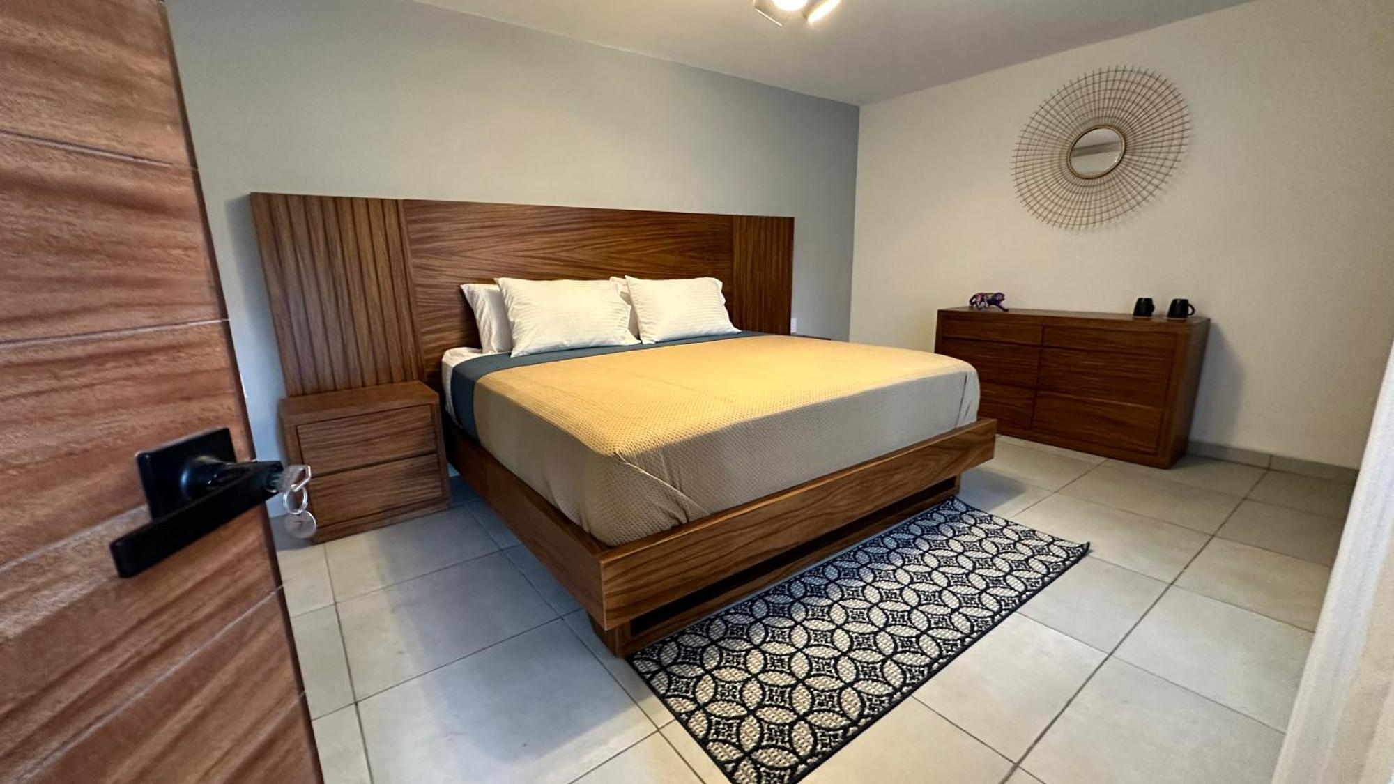 Hotel Boutique Villa Escondida, A Pasos De Lo Mejor En トラケパケ エクステリア 写真