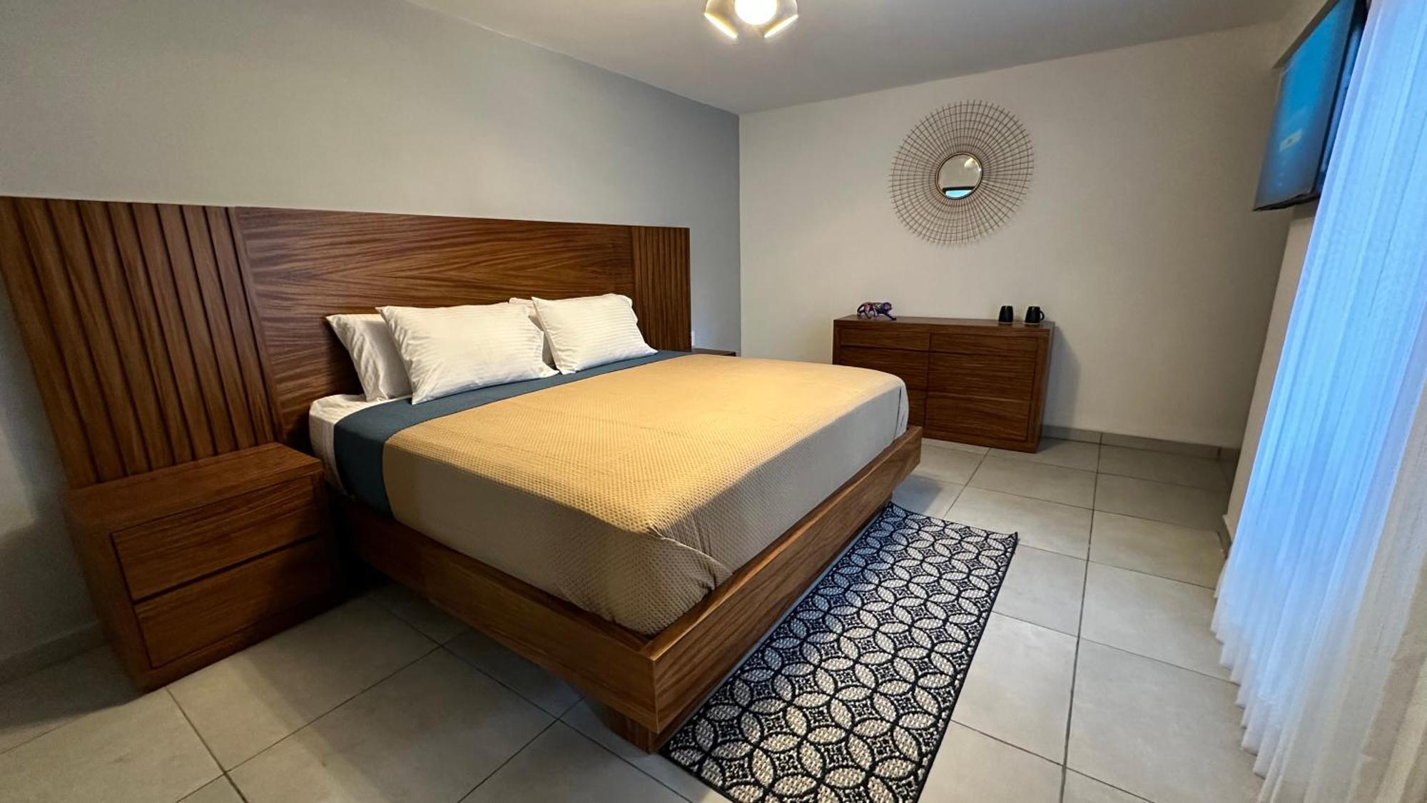 Hotel Boutique Villa Escondida, A Pasos De Lo Mejor En トラケパケ エクステリア 写真