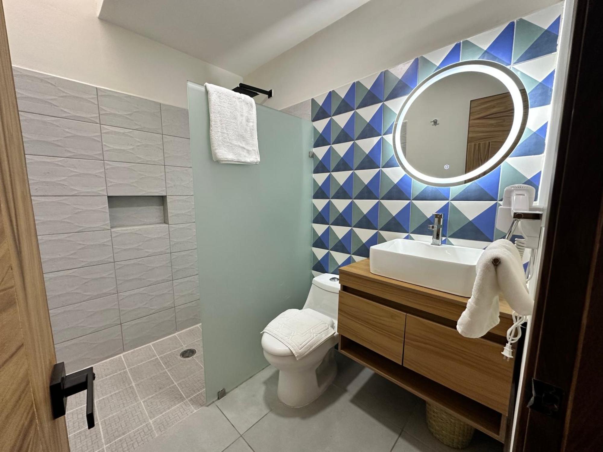 Hotel Boutique Villa Escondida, A Pasos De Lo Mejor En トラケパケ エクステリア 写真