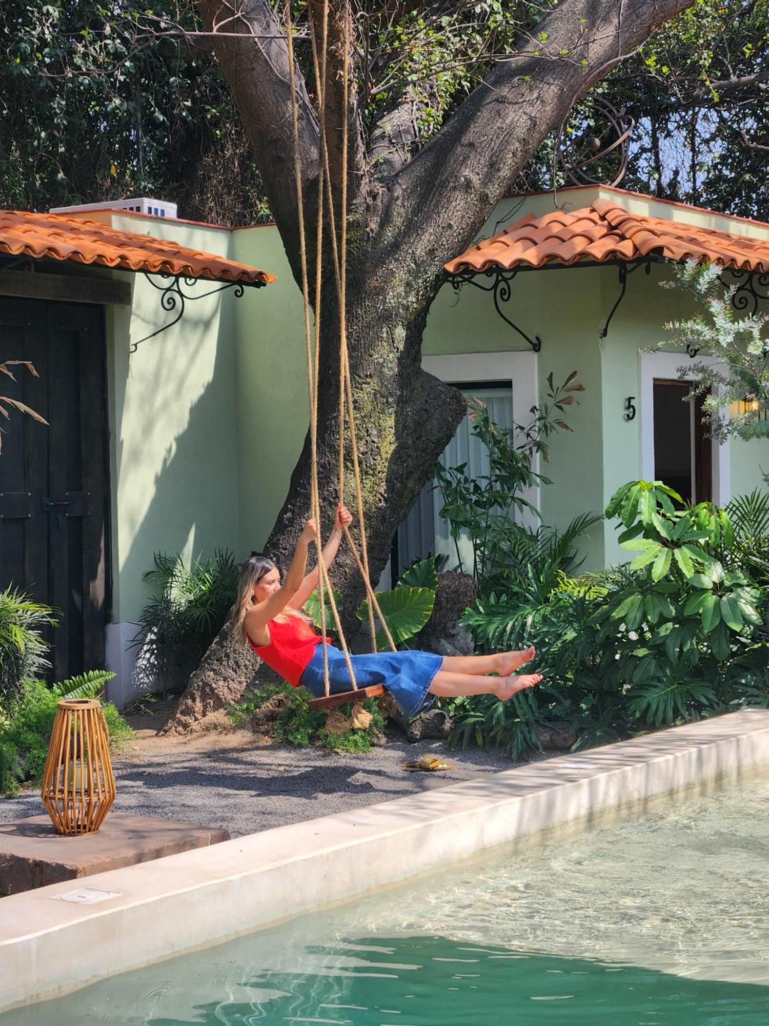 Hotel Boutique Villa Escondida, A Pasos De Lo Mejor En トラケパケ エクステリア 写真